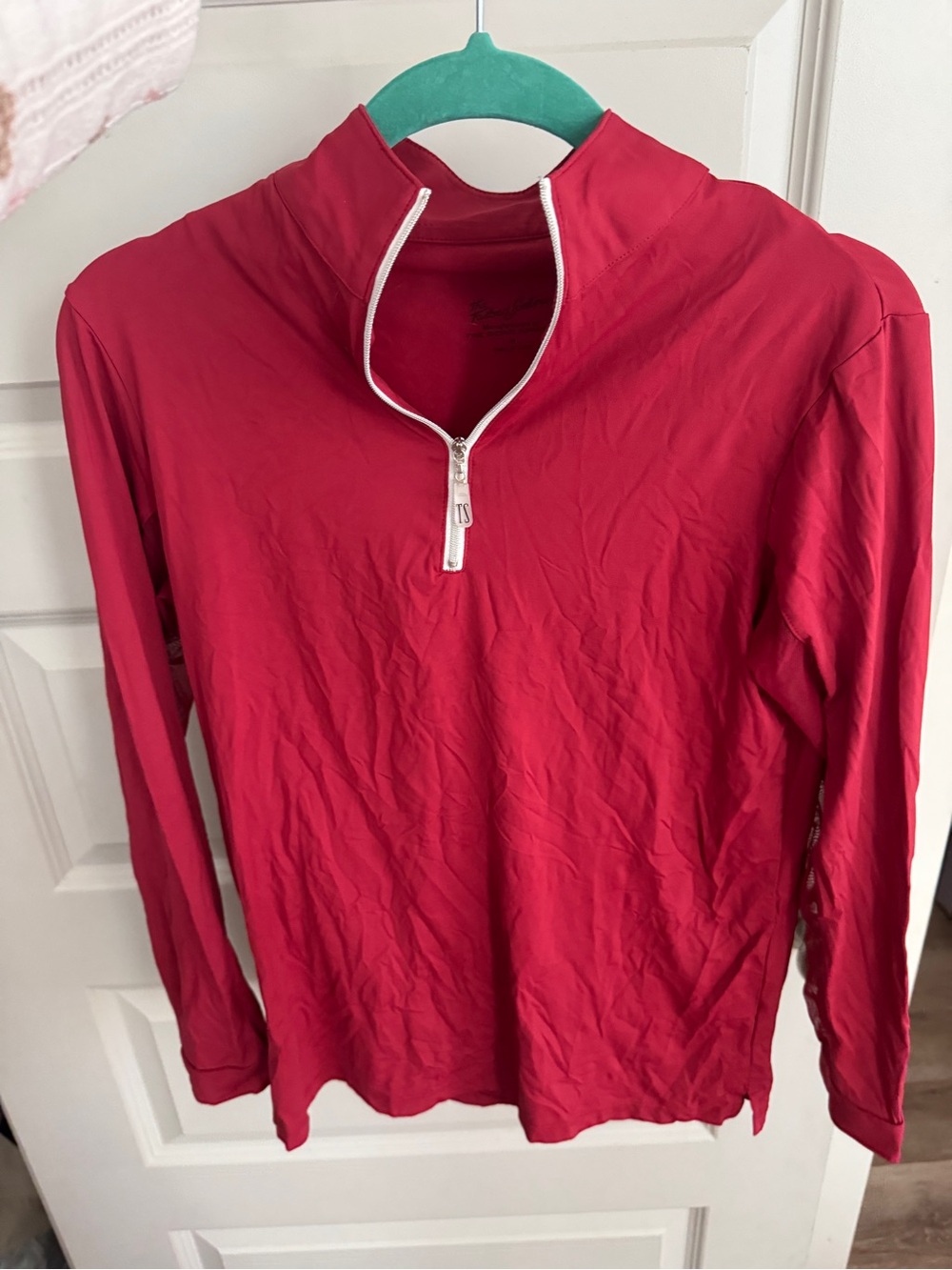 The Tailored Sportsman Women's Red Quarter-Zip Top